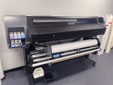 Stampante plotterChi non si informa adeguatamente in anticipo corre il rischio di ricevere stampante plotter che non hanno la funzione desiderata o sono realizzati con materiali di qualità inferiore. Se volete un prodotto che soddisfi al meglio le vostre aspettative, dovreste provare un stampante plotter.
  <p>Per i prodotti si possono trovare test online e confronti tra i prodotti.  I confronti tra i prodotti possono aiutare a confrontare le diverse funzioni o proprietà dei diversi prodotti. Di seguito, spieghiamo perché la ricerca è importante e di cosa si dovrebbe essere consapevoli quando si acquista un articolo.
</p>

<h2>Acquisto di Stampante plotter - criteri importanti</h2>

<p>Una lista di controllo può aiutarti a evitare di dover cercare informazioni sui prodotti su decine di siti web. Di seguito è riportato un esempio di una lista di controllo che può aiutarvi a trovare il prodotto giusto. Importanti criteri di acquisto includono, ad esempio:
</p><ul>
<li>Opinioni dei clienti</li>
<li>Confronti dei prezzi</li>
<li>Dettagli del prodotto</li>
<li>Termini e condizioni di consegna</li>
<li>Domande dei clienti e risposte dei marchi</li>
</ul>
<h2>Qual è l