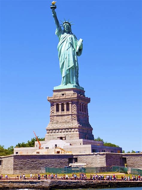 StatueChi non si informa adeguatamente in anticipo corre il rischio di ricevere statue che non hanno la funzione desiderata o sono realizzati con materiali di qualità inferiore. Se volete un prodotto che soddisfi al meglio le vostre aspettative, dovreste provare un statue.
  <p>Per i prodotti si possono trovare test online e confronti tra i prodotti.  I confronti tra i prodotti possono aiutare a confrontare le diverse funzioni o proprietà dei diversi prodotti. Di seguito, spieghiamo perché la ricerca è importante e di cosa si dovrebbe essere consapevoli quando si acquista un articolo.
</p>

<h2>Acquisto di Statue - criteri importanti</h2>

<p>Una lista di controllo può aiutarti a evitare di dover cercare informazioni sui prodotti su decine di siti web. Di seguito è riportato un esempio di una lista di controllo che può aiutarvi a trovare il prodotto giusto. Importanti criteri di acquisto includono, ad esempio:
</p><ul>
<li>Opinioni dei clienti</li>
<li>Confronti dei prezzi</li>
<li>Dettagli del prodotto</li>
<li>Termini e condizioni di consegna</li>
<li>Domande dei clienti e risposte dei marchi</li>
</ul>
<h2>Qual è l