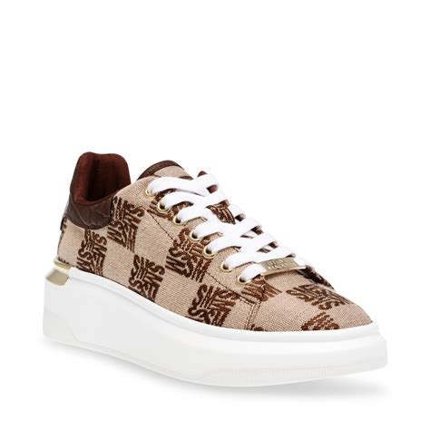 Steve madden originaliChi non si informa adeguatamente in anticipo corre il rischio di ricevere steve madden originali che non hanno la funzione desiderata o sono realizzati con materiali di qualità inferiore. Se volete un prodotto che soddisfi al meglio le vostre aspettative, dovreste provare un steve madden originali.
  <p>Per i prodotti si possono trovare test online e confronti tra i prodotti.  I confronti tra i prodotti possono aiutare a confrontare le diverse funzioni o proprietà dei diversi prodotti. Di seguito, spieghiamo perché la ricerca è importante e di cosa si dovrebbe essere consapevoli quando si acquista un articolo.
</p>

<h2>Acquisto di Steve madden originali - criteri importanti</h2>

<p>Una lista di controllo può aiutarti a evitare di dover cercare informazioni sui prodotti su decine di siti web. Di seguito è riportato un esempio di una lista di controllo che può aiutarvi a trovare il prodotto giusto. Importanti criteri di acquisto includono, ad esempio:
</p><ul>
<li>Opinioni dei clienti</li>
<li>Confronti dei prezzi</li>
<li>Dettagli del prodotto</li>
<li>Termini e condizioni di consegna</li>
<li>Domande dei clienti e risposte dei marchi</li>
</ul>
<h2>Qual è l