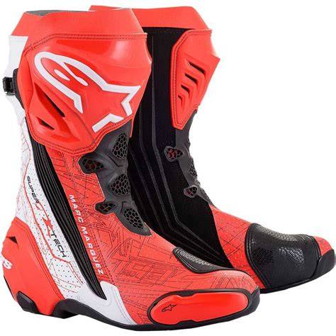Stivali moto alpinestarsChi non si informa adeguatamente in anticipo corre il rischio di ricevere stivali moto alpinestars che non hanno la funzione desiderata o sono realizzati con materiali di qualità inferiore. Se volete un prodotto che soddisfi al meglio le vostre aspettative, dovreste provare un stivali moto alpinestars.
  <p>Per i prodotti si possono trovare test online e confronti tra i prodotti.  I confronti tra i prodotti possono aiutare a confrontare le diverse funzioni o proprietà dei diversi prodotti. Di seguito, spieghiamo perché la ricerca è importante e di cosa si dovrebbe essere consapevoli quando si acquista un articolo.
</p>

<h2>Acquisto di Stivali moto alpinestars - criteri importanti</h2>

<p>Una lista di controllo può aiutarti a evitare di dover cercare informazioni sui prodotti su decine di siti web. Di seguito è riportato un esempio di una lista di controllo che può aiutarvi a trovare il prodotto giusto. Importanti criteri di acquisto includono, ad esempio:
</p><ul>
<li>Opinioni dei clienti</li>
<li>Confronti dei prezzi</li>
<li>Dettagli del prodotto</li>
<li>Termini e condizioni di consegna</li>
<li>Domande dei clienti e risposte dei marchi</li>
</ul>
<h2>Qual è l