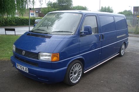 T4 vw transporterChi non si informa adeguatamente in anticipo corre il rischio di ricevere t4 vw transporter che non hanno la funzione desiderata o sono realizzati con materiali di qualità inferiore. Se volete un prodotto che soddisfi al meglio le vostre aspettative, dovreste provare un t4 vw transporter.
  <p>Per i prodotti si possono trovare test online e confronti tra i prodotti.  I confronti tra i prodotti possono aiutare a confrontare le diverse funzioni o proprietà dei diversi prodotti. Di seguito, spieghiamo perché la ricerca è importante e di cosa si dovrebbe essere consapevoli quando si acquista un articolo.
</p>

<h2>Acquisto di T4 vw transporter - criteri importanti</h2>

<p>Una lista di controllo può aiutarti a evitare di dover cercare informazioni sui prodotti su decine di siti web. Di seguito è riportato un esempio di una lista di controllo che può aiutarvi a trovare il prodotto giusto. Importanti criteri di acquisto includono, ad esempio:
</p><ul>
<li>Opinioni dei clienti</li>
<li>Confronti dei prezzi</li>
<li>Dettagli del prodotto</li>
<li>Termini e condizioni di consegna</li>
<li>Domande dei clienti e risposte dei marchi</li>
</ul>
<h2>Qual è l
