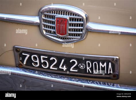 Targhe auto romaChi non si informa adeguatamente in anticipo corre il rischio di ricevere targhe auto roma che non hanno la funzione desiderata o sono realizzati con materiali di qualità inferiore. Se volete un prodotto che soddisfi al meglio le vostre aspettative, dovreste provare un targhe auto roma.
  <p>Per i prodotti si possono trovare test online e confronti tra i prodotti.  I confronti tra i prodotti possono aiutare a confrontare le diverse funzioni o proprietà dei diversi prodotti. Di seguito, spieghiamo perché la ricerca è importante e di cosa si dovrebbe essere consapevoli quando si acquista un articolo.
</p>

<h2>Acquisto di Targhe auto roma - criteri importanti</h2>

<p>Una lista di controllo può aiutarti a evitare di dover cercare informazioni sui prodotti su decine di siti web. Di seguito è riportato un esempio di una lista di controllo che può aiutarvi a trovare il prodotto giusto. Importanti criteri di acquisto includono, ad esempio:
</p><ul>
<li>Opinioni dei clienti</li>
<li>Confronti dei prezzi</li>
<li>Dettagli del prodotto</li>
<li>Termini e condizioni di consegna</li>
<li>Domande dei clienti e risposte dei marchi</li>
</ul>
<h2>Qual è l