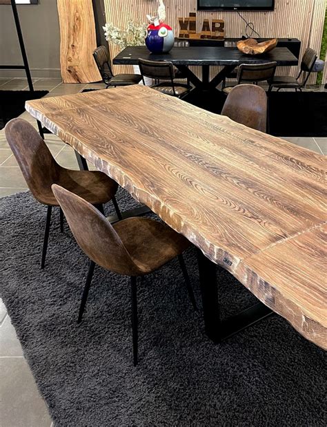 Tavolo legnoChi non si informa adeguatamente in anticipo corre il rischio di ricevere tavolo legno che non hanno la funzione desiderata o sono realizzati con materiali di qualità inferiore. Se volete un prodotto che soddisfi al meglio le vostre aspettative, dovreste provare un tavolo legno.
  <p>Per i prodotti si possono trovare test online e confronti tra i prodotti.  I confronti tra i prodotti possono aiutare a confrontare le diverse funzioni o proprietà dei diversi prodotti. Di seguito, spieghiamo perché la ricerca è importante e di cosa si dovrebbe essere consapevoli quando si acquista un articolo.
</p>

<h2>Acquisto di Tavolo legno - criteri importanti</h2>

<p>Una lista di controllo può aiutarti a evitare di dover cercare informazioni sui prodotti su decine di siti web. Di seguito è riportato un esempio di una lista di controllo che può aiutarvi a trovare il prodotto giusto. Importanti criteri di acquisto includono, ad esempio:
</p><ul>
<li>Opinioni dei clienti</li>
<li>Confronti dei prezzi</li>
<li>Dettagli del prodotto</li>
<li>Termini e condizioni di consegna</li>
<li>Domande dei clienti e risposte dei marchi</li>
</ul>
<h2>Qual è l