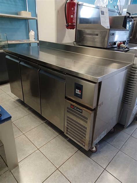 Tavolo refrigeratoChi non si informa adeguatamente in anticipo corre il rischio di ricevere tavolo refrigerato che non hanno la funzione desiderata o sono realizzati con materiali di qualità inferiore. Se volete un prodotto che soddisfi al meglio le vostre aspettative, dovreste provare un tavolo refrigerato.
  <p>Per i prodotti si possono trovare test online e confronti tra i prodotti.  I confronti tra i prodotti possono aiutare a confrontare le diverse funzioni o proprietà dei diversi prodotti. Di seguito, spieghiamo perché la ricerca è importante e di cosa si dovrebbe essere consapevoli quando si acquista un articolo.
</p>

<h2>Acquisto di Tavolo refrigerato - criteri importanti</h2>

<p>Una lista di controllo può aiutarti a evitare di dover cercare informazioni sui prodotti su decine di siti web. Di seguito è riportato un esempio di una lista di controllo che può aiutarvi a trovare il prodotto giusto. Importanti criteri di acquisto includono, ad esempio:
</p><ul>
<li>Opinioni dei clienti</li>
<li>Confronti dei prezzi</li>
<li>Dettagli del prodotto</li>
<li>Termini e condizioni di consegna</li>
<li>Domande dei clienti e risposte dei marchi</li>
</ul>
<h2>Qual è l