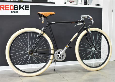 Telaio single speedChi non si informa adeguatamente in anticipo corre il rischio di ricevere telaio single speed che non hanno la funzione desiderata o sono realizzati con materiali di qualità inferiore. Se volete un prodotto che soddisfi al meglio le vostre aspettative, dovreste provare un telaio single speed.
  <p>Per i prodotti si possono trovare test online e confronti tra i prodotti.  I confronti tra i prodotti possono aiutare a confrontare le diverse funzioni o proprietà dei diversi prodotti. Di seguito, spieghiamo perché la ricerca è importante e di cosa si dovrebbe essere consapevoli quando si acquista un articolo.
</p>

<h2>Acquisto di Telaio single speed - criteri importanti</h2>

<p>Una lista di controllo può aiutarti a evitare di dover cercare informazioni sui prodotti su decine di siti web. Di seguito è riportato un esempio di una lista di controllo che può aiutarvi a trovare il prodotto giusto. Importanti criteri di acquisto includono, ad esempio:
</p><ul>
<li>Opinioni dei clienti</li>
<li>Confronti dei prezzi</li>
<li>Dettagli del prodotto</li>
<li>Termini e condizioni di consegna</li>
<li>Domande dei clienti e risposte dei marchi</li>
</ul>
<h2>Qual è l