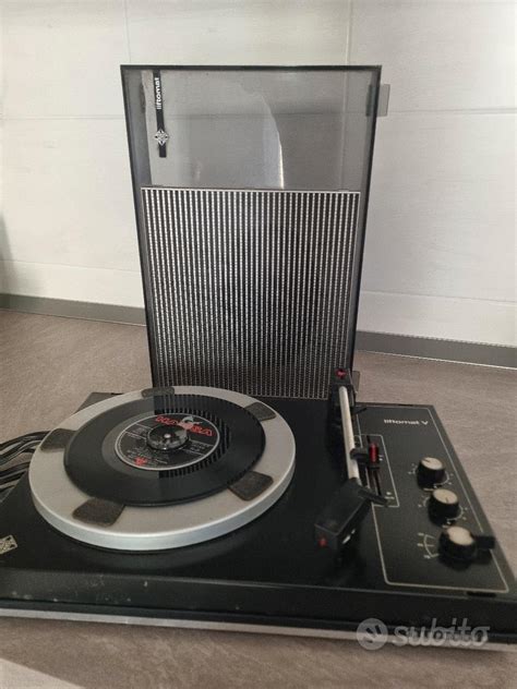 Telefunken giradischiChi non si informa adeguatamente in anticipo corre il rischio di ricevere telefunken giradischi che non hanno la funzione desiderata o sono realizzati con materiali di qualità inferiore. Se volete un prodotto che soddisfi al meglio le vostre aspettative, dovreste provare un telefunken giradischi.
  <p>Per i prodotti si possono trovare test online e confronti tra i prodotti.  I confronti tra i prodotti possono aiutare a confrontare le diverse funzioni o proprietà dei diversi prodotti. Di seguito, spieghiamo perché la ricerca è importante e di cosa si dovrebbe essere consapevoli quando si acquista un articolo.
</p>

<h2>Acquisto di Telefunken giradischi - criteri importanti</h2>

<p>Una lista di controllo può aiutarti a evitare di dover cercare informazioni sui prodotti su decine di siti web. Di seguito è riportato un esempio di una lista di controllo che può aiutarvi a trovare il prodotto giusto. Importanti criteri di acquisto includono, ad esempio:
</p><ul>
<li>Opinioni dei clienti</li>
<li>Confronti dei prezzi</li>
<li>Dettagli del prodotto</li>
<li>Termini e condizioni di consegna</li>
<li>Domande dei clienti e risposte dei marchi</li>
</ul>
<h2>Qual è l