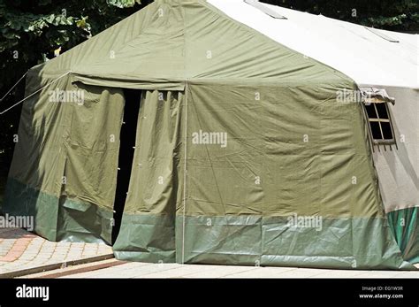 Tendone militareChi non si informa adeguatamente in anticipo corre il rischio di ricevere tendone militare che non hanno la funzione desiderata o sono realizzati con materiali di qualità inferiore. Se volete un prodotto che soddisfi al meglio le vostre aspettative, dovreste provare un tendone militare.
  <p>Per i prodotti si possono trovare test online e confronti tra i prodotti.  I confronti tra i prodotti possono aiutare a confrontare le diverse funzioni o proprietà dei diversi prodotti. Di seguito, spieghiamo perché la ricerca è importante e di cosa si dovrebbe essere consapevoli quando si acquista un articolo.
</p>

<h2>Acquisto di Tendone militare - criteri importanti</h2>

<p>Una lista di controllo può aiutarti a evitare di dover cercare informazioni sui prodotti su decine di siti web. Di seguito è riportato un esempio di una lista di controllo che può aiutarvi a trovare il prodotto giusto. Importanti criteri di acquisto includono, ad esempio:
</p><ul>
<li>Opinioni dei clienti</li>
<li>Confronti dei prezzi</li>
<li>Dettagli del prodotto</li>
<li>Termini e condizioni di consegna</li>
<li>Domande dei clienti e risposte dei marchi</li>
</ul>
<h2>Qual è l