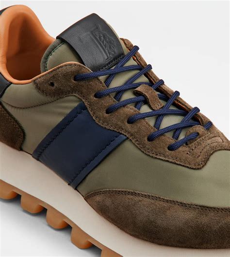 Tods uomo 44Chi non si informa adeguatamente in anticipo corre il rischio di ricevere tods uomo 44 che non hanno la funzione desiderata o sono realizzati con materiali di qualità inferiore. Se volete un prodotto che soddisfi al meglio le vostre aspettative, dovreste provare un tods uomo 44.
  <p>Per i prodotti si possono trovare test online e confronti tra i prodotti.  I confronti tra i prodotti possono aiutare a confrontare le diverse funzioni o proprietà dei diversi prodotti. Di seguito, spieghiamo perché la ricerca è importante e di cosa si dovrebbe essere consapevoli quando si acquista un articolo.
</p>

<h2>Acquisto di Tods uomo 44 - criteri importanti</h2>

<p>Una lista di controllo può aiutarti a evitare di dover cercare informazioni sui prodotti su decine di siti web. Di seguito è riportato un esempio di una lista di controllo che può aiutarvi a trovare il prodotto giusto. Importanti criteri di acquisto includono, ad esempio:
</p><ul>
<li>Opinioni dei clienti</li>
<li>Confronti dei prezzi</li>
<li>Dettagli del prodotto</li>
<li>Termini e condizioni di consegna</li>
<li>Domande dei clienti e risposte dei marchi</li>
</ul>
<h2>Qual è l