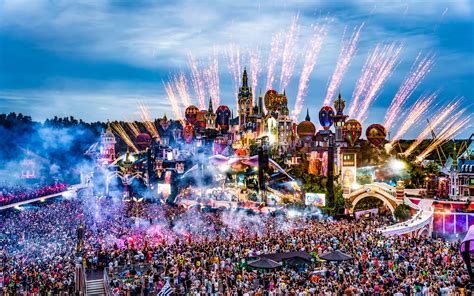 TomorrowlandChi non si informa adeguatamente in anticipo corre il rischio di ricevere tomorrowland che non hanno la funzione desiderata o sono realizzati con materiali di qualità inferiore. Se volete un prodotto che soddisfi al meglio le vostre aspettative, dovreste provare un tomorrowland.
  <p>Per i prodotti si possono trovare test online e confronti tra i prodotti.  I confronti tra i prodotti possono aiutare a confrontare le diverse funzioni o proprietà dei diversi prodotti. Di seguito, spieghiamo perché la ricerca è importante e di cosa si dovrebbe essere consapevoli quando si acquista un articolo.
</p>

<h2>Acquisto di Tomorrowland - criteri importanti</h2>

<p>Una lista di controllo può aiutarti a evitare di dover cercare informazioni sui prodotti su decine di siti web. Di seguito è riportato un esempio di una lista di controllo che può aiutarvi a trovare il prodotto giusto. Importanti criteri di acquisto includono, ad esempio:
</p><ul>
<li>Opinioni dei clienti</li>
<li>Confronti dei prezzi</li>
<li>Dettagli del prodotto</li>
<li>Termini e condizioni di consegna</li>
<li>Domande dei clienti e risposte dei marchi</li>
</ul>
<h2>Qual è l