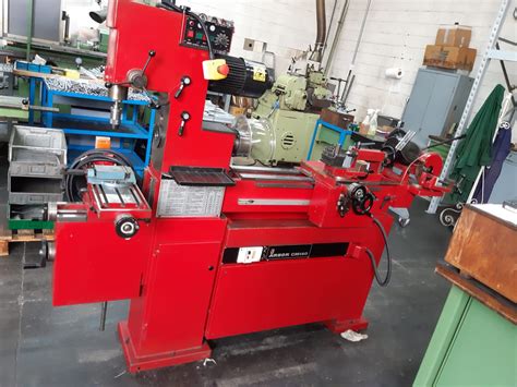 Tornio combinatoChi non si informa adeguatamente in anticipo corre il rischio di ricevere tornio combinato che non hanno la funzione desiderata o sono realizzati con materiali di qualità inferiore. Se volete un prodotto che soddisfi al meglio le vostre aspettative, dovreste provare un tornio combinato.
  <p>Per i prodotti si possono trovare test online e confronti tra i prodotti.  I confronti tra i prodotti possono aiutare a confrontare le diverse funzioni o proprietà dei diversi prodotti. Di seguito, spieghiamo perché la ricerca è importante e di cosa si dovrebbe essere consapevoli quando si acquista un articolo.
</p>

<h2>Acquisto di Tornio combinato - criteri importanti</h2>

<p>Una lista di controllo può aiutarti a evitare di dover cercare informazioni sui prodotti su decine di siti web. Di seguito è riportato un esempio di una lista di controllo che può aiutarvi a trovare il prodotto giusto. Importanti criteri di acquisto includono, ad esempio:
</p><ul>
<li>Opinioni dei clienti</li>
<li>Confronti dei prezzi</li>
<li>Dettagli del prodotto</li>
<li>Termini e condizioni di consegna</li>
<li>Domande dei clienti e risposte dei marchi</li>
</ul>
<h2>Qual è l