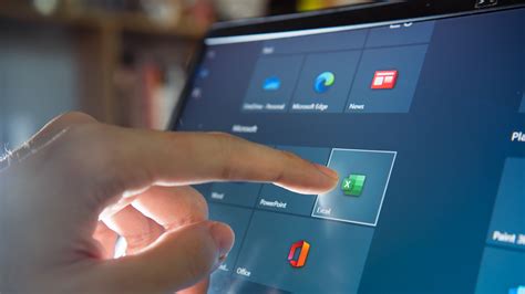 Touch screenChi non si informa adeguatamente in anticipo corre il rischio di ricevere touch screen che non hanno la funzione desiderata o sono realizzati con materiali di qualità inferiore. Se volete un prodotto che soddisfi al meglio le vostre aspettative, dovreste provare un touch screen.
  <p>Per i prodotti si possono trovare test online e confronti tra i prodotti.  I confronti tra i prodotti possono aiutare a confrontare le diverse funzioni o proprietà dei diversi prodotti. Di seguito, spieghiamo perché la ricerca è importante e di cosa si dovrebbe essere consapevoli quando si acquista un articolo.
</p>

<h2>Acquisto di Touch screen - criteri importanti</h2>

<p>Una lista di controllo può aiutarti a evitare di dover cercare informazioni sui prodotti su decine di siti web. Di seguito è riportato un esempio di una lista di controllo che può aiutarvi a trovare il prodotto giusto. Importanti criteri di acquisto includono, ad esempio:
</p><ul>
<li>Opinioni dei clienti</li>
<li>Confronti dei prezzi</li>
<li>Dettagli del prodotto</li>
<li>Termini e condizioni di consegna</li>
<li>Domande dei clienti e risposte dei marchi</li>
</ul>
<h2>Qual è l