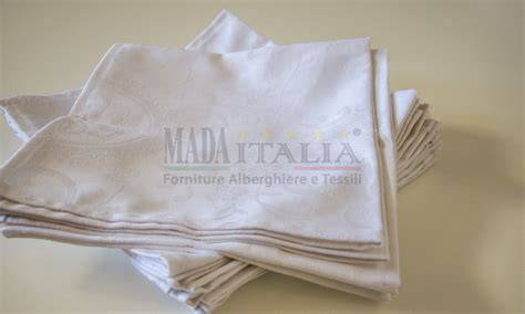 Tovaglioli ristoranteChi non si informa adeguatamente in anticipo corre il rischio di ricevere tovaglioli ristorante che non hanno la funzione desiderata o sono realizzati con materiali di qualità inferiore. Se volete un prodotto che soddisfi al meglio le vostre aspettative, dovreste provare un tovaglioli ristorante.
  <p>Per i prodotti si possono trovare test online e confronti tra i prodotti.  I confronti tra i prodotti possono aiutare a confrontare le diverse funzioni o proprietà dei diversi prodotti. Di seguito, spieghiamo perché la ricerca è importante e di cosa si dovrebbe essere consapevoli quando si acquista un articolo.
</p>

<h2>Acquisto di Tovaglioli ristorante - criteri importanti</h2>

<p>Una lista di controllo può aiutarti a evitare di dover cercare informazioni sui prodotti su decine di siti web. Di seguito è riportato un esempio di una lista di controllo che può aiutarvi a trovare il prodotto giusto. Importanti criteri di acquisto includono, ad esempio:
</p><ul>
<li>Opinioni dei clienti</li>
<li>Confronti dei prezzi</li>
<li>Dettagli del prodotto</li>
<li>Termini e condizioni di consegna</li>
<li>Domande dei clienti e risposte dei marchi</li>
</ul>
<h2>Qual è l