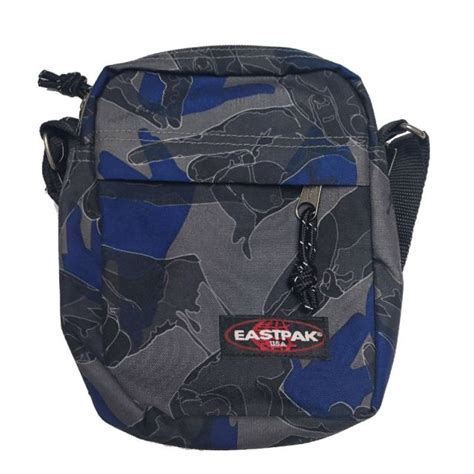 Tracolla originale eastpakChi non si informa adeguatamente in anticipo corre il rischio di ricevere tracolla originale eastpak che non hanno la funzione desiderata o sono realizzati con materiali di qualità inferiore. Se volete un prodotto che soddisfi al meglio le vostre aspettative, dovreste provare un tracolla originale eastpak.
  <p>Per i prodotti si possono trovare test online e confronti tra i prodotti.  I confronti tra i prodotti possono aiutare a confrontare le diverse funzioni o proprietà dei diversi prodotti. Di seguito, spieghiamo perché la ricerca è importante e di cosa si dovrebbe essere consapevoli quando si acquista un articolo.
</p>

<h2>Acquisto di Tracolla originale eastpak - criteri importanti</h2>

<p>Una lista di controllo può aiutarti a evitare di dover cercare informazioni sui prodotti su decine di siti web. Di seguito è riportato un esempio di una lista di controllo che può aiutarvi a trovare il prodotto giusto. Importanti criteri di acquisto includono, ad esempio:
</p><ul>
<li>Opinioni dei clienti</li>
<li>Confronti dei prezzi</li>
<li>Dettagli del prodotto</li>
<li>Termini e condizioni di consegna</li>
<li>Domande dei clienti e risposte dei marchi</li>
</ul>
<h2>Qual è l