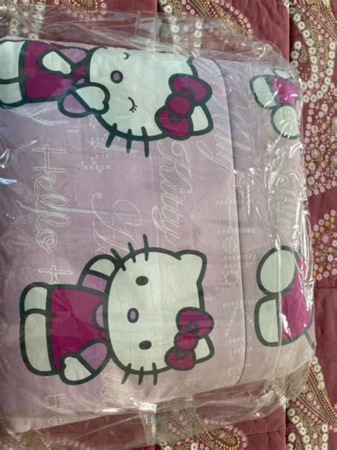 Trapunta hello kittyChi non si informa adeguatamente in anticipo corre il rischio di ricevere trapunta hello kitty che non hanno la funzione desiderata o sono realizzati con materiali di qualità inferiore. Se volete un prodotto che soddisfi al meglio le vostre aspettative, dovreste provare un trapunta hello kitty.
  <p>Per i prodotti si possono trovare test online e confronti tra i prodotti.  I confronti tra i prodotti possono aiutare a confrontare le diverse funzioni o proprietà dei diversi prodotti. Di seguito, spieghiamo perché la ricerca è importante e di cosa si dovrebbe essere consapevoli quando si acquista un articolo.
</p>

<h2>Acquisto di Trapunta hello kitty - criteri importanti</h2>

<p>Una lista di controllo può aiutarti a evitare di dover cercare informazioni sui prodotti su decine di siti web. Di seguito è riportato un esempio di una lista di controllo che può aiutarvi a trovare il prodotto giusto. Importanti criteri di acquisto includono, ad esempio:
</p><ul>
<li>Opinioni dei clienti</li>
<li>Confronti dei prezzi</li>
<li>Dettagli del prodotto</li>
<li>Termini e condizioni di consegna</li>
<li>Domande dei clienti e risposte dei marchi</li>
</ul>
<h2>Qual è l