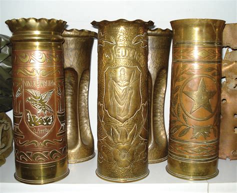 Trench artChi non si informa adeguatamente in anticipo corre il rischio di ricevere trench art che non hanno la funzione desiderata o sono realizzati con materiali di qualità inferiore. Se volete un prodotto che soddisfi al meglio le vostre aspettative, dovreste provare un trench art.
  <p>Per i prodotti si possono trovare test online e confronti tra i prodotti.  I confronti tra i prodotti possono aiutare a confrontare le diverse funzioni o proprietà dei diversi prodotti. Di seguito, spieghiamo perché la ricerca è importante e di cosa si dovrebbe essere consapevoli quando si acquista un articolo.
</p>

<h2>Acquisto di Trench art - criteri importanti</h2>

<p>Una lista di controllo può aiutarti a evitare di dover cercare informazioni sui prodotti su decine di siti web. Di seguito è riportato un esempio di una lista di controllo che può aiutarvi a trovare il prodotto giusto. Importanti criteri di acquisto includono, ad esempio:
</p><ul>
<li>Opinioni dei clienti</li>
<li>Confronti dei prezzi</li>
<li>Dettagli del prodotto</li>
<li>Termini e condizioni di consegna</li>
<li>Domande dei clienti e risposte dei marchi</li>
</ul>
<h2>Qual è l