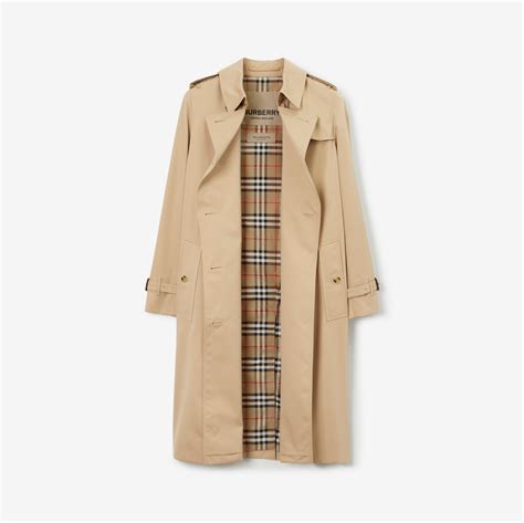 Trench burberryChi non si informa adeguatamente in anticipo corre il rischio di ricevere trench burberry che non hanno la funzione desiderata o sono realizzati con materiali di qualità inferiore. Se volete un prodotto che soddisfi al meglio le vostre aspettative, dovreste provare un trench burberry.
  <p>Per i prodotti si possono trovare test online e confronti tra i prodotti.  I confronti tra i prodotti possono aiutare a confrontare le diverse funzioni o proprietà dei diversi prodotti. Di seguito, spieghiamo perché la ricerca è importante e di cosa si dovrebbe essere consapevoli quando si acquista un articolo.
</p>

<h2>Acquisto di Trench burberry - criteri importanti</h2>

<p>Una lista di controllo può aiutarti a evitare di dover cercare informazioni sui prodotti su decine di siti web. Di seguito è riportato un esempio di una lista di controllo che può aiutarvi a trovare il prodotto giusto. Importanti criteri di acquisto includono, ad esempio:
</p><ul>
<li>Opinioni dei clienti</li>
<li>Confronti dei prezzi</li>
<li>Dettagli del prodotto</li>
<li>Termini e condizioni di consegna</li>
<li>Domande dei clienti e risposte dei marchi</li>
</ul>
<h2>Qual è l