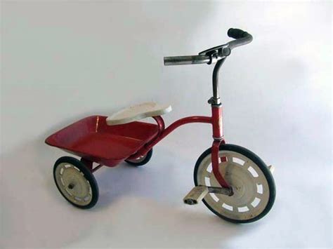 Triciclo epocaChi non si informa adeguatamente in anticipo corre il rischio di ricevere triciclo epoca che non hanno la funzione desiderata o sono realizzati con materiali di qualità inferiore. Se volete un prodotto che soddisfi al meglio le vostre aspettative, dovreste provare un triciclo epoca.
  <p>Per i prodotti si possono trovare test online e confronti tra i prodotti.  I confronti tra i prodotti possono aiutare a confrontare le diverse funzioni o proprietà dei diversi prodotti. Di seguito, spieghiamo perché la ricerca è importante e di cosa si dovrebbe essere consapevoli quando si acquista un articolo.
</p>

<h2>Acquisto di Triciclo epoca - criteri importanti</h2>

<p>Una lista di controllo può aiutarti a evitare di dover cercare informazioni sui prodotti su decine di siti web. Di seguito è riportato un esempio di una lista di controllo che può aiutarvi a trovare il prodotto giusto. Importanti criteri di acquisto includono, ad esempio:
</p><ul>
<li>Opinioni dei clienti</li>
<li>Confronti dei prezzi</li>
<li>Dettagli del prodotto</li>
<li>Termini e condizioni di consegna</li>
<li>Domande dei clienti e risposte dei marchi</li>
</ul>
<h2>Qual è l