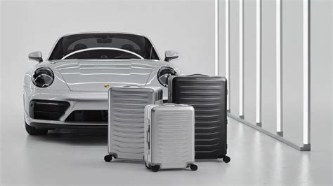 Trolley porscheChi non si informa adeguatamente in anticipo corre il rischio di ricevere trolley porsche che non hanno la funzione desiderata o sono realizzati con materiali di qualità inferiore. Se volete un prodotto che soddisfi al meglio le vostre aspettative, dovreste provare un trolley porsche.
  <p>Per i prodotti si possono trovare test online e confronti tra i prodotti.  I confronti tra i prodotti possono aiutare a confrontare le diverse funzioni o proprietà dei diversi prodotti. Di seguito, spieghiamo perché la ricerca è importante e di cosa si dovrebbe essere consapevoli quando si acquista un articolo.
</p>

<h2>Acquisto di Trolley porsche - criteri importanti</h2>

<p>Una lista di controllo può aiutarti a evitare di dover cercare informazioni sui prodotti su decine di siti web. Di seguito è riportato un esempio di una lista di controllo che può aiutarvi a trovare il prodotto giusto. Importanti criteri di acquisto includono, ad esempio:
</p><ul>
<li>Opinioni dei clienti</li>
<li>Confronti dei prezzi</li>
<li>Dettagli del prodotto</li>
<li>Termini e condizioni di consegna</li>
<li>Domande dei clienti e risposte dei marchi</li>
</ul>
<h2>Qual è l