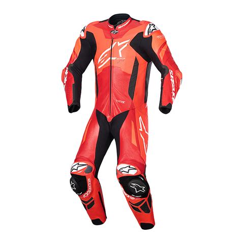Tuta alpinestars gpChi non si informa adeguatamente in anticipo corre il rischio di ricevere tuta alpinestars gp che non hanno la funzione desiderata o sono realizzati con materiali di qualità inferiore. Se volete un prodotto che soddisfi al meglio le vostre aspettative, dovreste provare un tuta alpinestars gp.
  <p>Per i prodotti si possono trovare test online e confronti tra i prodotti.  I confronti tra i prodotti possono aiutare a confrontare le diverse funzioni o proprietà dei diversi prodotti. Di seguito, spieghiamo perché la ricerca è importante e di cosa si dovrebbe essere consapevoli quando si acquista un articolo.
</p>

<h2>Acquisto di Tuta alpinestars gp - criteri importanti</h2>

<p>Una lista di controllo può aiutarti a evitare di dover cercare informazioni sui prodotti su decine di siti web. Di seguito è riportato un esempio di una lista di controllo che può aiutarvi a trovare il prodotto giusto. Importanti criteri di acquisto includono, ad esempio:
</p><ul>
<li>Opinioni dei clienti</li>
<li>Confronti dei prezzi</li>
<li>Dettagli del prodotto</li>
<li>Termini e condizioni di consegna</li>
<li>Domande dei clienti e risposte dei marchi</li>
</ul>
<h2>Qual è l