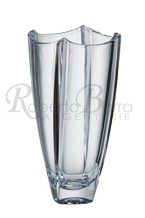 Vaso cristalliChi non si informa adeguatamente in anticipo corre il rischio di ricevere vaso cristalli che non hanno la funzione desiderata o sono realizzati con materiali di qualità inferiore. Se volete un prodotto che soddisfi al meglio le vostre aspettative, dovreste provare un vaso cristalli.
  <p>Per i prodotti si possono trovare test online e confronti tra i prodotti.  I confronti tra i prodotti possono aiutare a confrontare le diverse funzioni o proprietà dei diversi prodotti. Di seguito, spieghiamo perché la ricerca è importante e di cosa si dovrebbe essere consapevoli quando si acquista un articolo.
</p>

<h2>Acquisto di Vaso cristalli - criteri importanti</h2>

<p>Una lista di controllo può aiutarti a evitare di dover cercare informazioni sui prodotti su decine di siti web. Di seguito è riportato un esempio di una lista di controllo che può aiutarvi a trovare il prodotto giusto. Importanti criteri di acquisto includono, ad esempio:
</p><ul>
<li>Opinioni dei clienti</li>
<li>Confronti dei prezzi</li>
<li>Dettagli del prodotto</li>
<li>Termini e condizioni di consegna</li>
<li>Domande dei clienti e risposte dei marchi</li>
</ul>
<h2>Qual è l