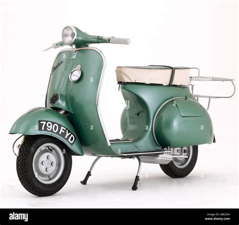 Vespa 1950Chi non si informa adeguatamente in anticipo corre il rischio di ricevere vespa 1950 che non hanno la funzione desiderata o sono realizzati con materiali di qualità inferiore. Se volete un prodotto che soddisfi al meglio le vostre aspettative, dovreste provare un vespa 1950.
  <p>Per i prodotti si possono trovare test online e confronti tra i prodotti.  I confronti tra i prodotti possono aiutare a confrontare le diverse funzioni o proprietà dei diversi prodotti. Di seguito, spieghiamo perché la ricerca è importante e di cosa si dovrebbe essere consapevoli quando si acquista un articolo.
</p>

<h2>Acquisto di Vespa 1950 - criteri importanti</h2>

<p>Una lista di controllo può aiutarti a evitare di dover cercare informazioni sui prodotti su decine di siti web. Di seguito è riportato un esempio di una lista di controllo che può aiutarvi a trovare il prodotto giusto. Importanti criteri di acquisto includono, ad esempio:
</p><ul>
<li>Opinioni dei clienti</li>
<li>Confronti dei prezzi</li>
<li>Dettagli del prodotto</li>
<li>Termini e condizioni di consegna</li>
<li>Domande dei clienti e risposte dei marchi</li>
</ul>
<h2>Qual è l