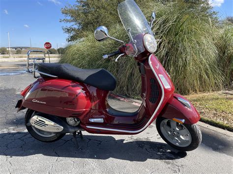 Vespa 250Chi non si informa adeguatamente in anticipo corre il rischio di ricevere vespa 250 che non hanno la funzione desiderata o sono realizzati con materiali di qualità inferiore. Se volete un prodotto che soddisfi al meglio le vostre aspettative, dovreste provare un vespa 250.
  <p>Per i prodotti si possono trovare test online e confronti tra i prodotti.  I confronti tra i prodotti possono aiutare a confrontare le diverse funzioni o proprietà dei diversi prodotti. Di seguito, spieghiamo perché la ricerca è importante e di cosa si dovrebbe essere consapevoli quando si acquista un articolo.
</p>

<h2>Acquisto di Vespa 250 - criteri importanti</h2>

<p>Una lista di controllo può aiutarti a evitare di dover cercare informazioni sui prodotti su decine di siti web. Di seguito è riportato un esempio di una lista di controllo che può aiutarvi a trovare il prodotto giusto. Importanti criteri di acquisto includono, ad esempio:
</p><ul>
<li>Opinioni dei clienti</li>
<li>Confronti dei prezzi</li>
<li>Dettagli del prodotto</li>
<li>Termini e condizioni di consegna</li>
<li>Domande dei clienti e risposte dei marchi</li>
</ul>
<h2>Qual è l