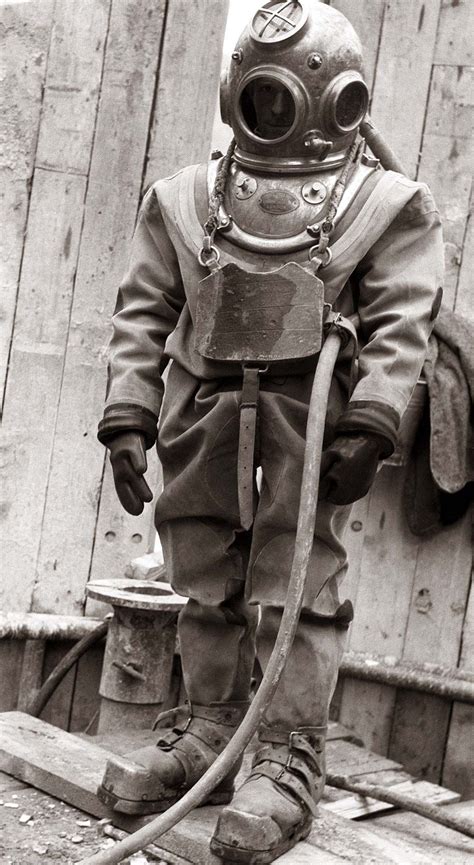 Vintage diverChi non si informa adeguatamente in anticipo corre il rischio di ricevere vintage diver che non hanno la funzione desiderata o sono realizzati con materiali di qualità inferiore. Se volete un prodotto che soddisfi al meglio le vostre aspettative, dovreste provare un vintage diver.
  <p>Per i prodotti si possono trovare test online e confronti tra i prodotti.  I confronti tra i prodotti possono aiutare a confrontare le diverse funzioni o proprietà dei diversi prodotti. Di seguito, spieghiamo perché la ricerca è importante e di cosa si dovrebbe essere consapevoli quando si acquista un articolo.
</p>

<h2>Acquisto di Vintage diver - criteri importanti</h2>

<p>Una lista di controllo può aiutarti a evitare di dover cercare informazioni sui prodotti su decine di siti web. Di seguito è riportato un esempio di una lista di controllo che può aiutarvi a trovare il prodotto giusto. Importanti criteri di acquisto includono, ad esempio:
</p><ul>
<li>Opinioni dei clienti</li>
<li>Confronti dei prezzi</li>
<li>Dettagli del prodotto</li>
<li>Termini e condizioni di consegna</li>
<li>Domande dei clienti e risposte dei marchi</li>
</ul>
<h2>Qual è l