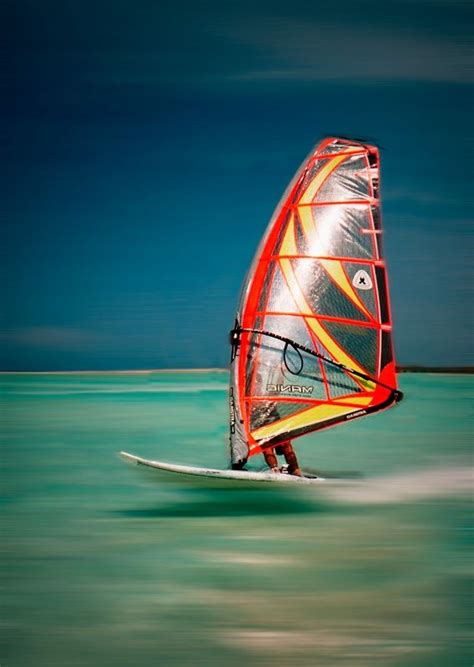 WindsurfChi non si informa adeguatamente in anticipo corre il rischio di ricevere windsurf che non hanno la funzione desiderata o sono realizzati con materiali di qualità inferiore. Se volete un prodotto che soddisfi al meglio le vostre aspettative, dovreste provare un windsurf.
  <p>Per i prodotti si possono trovare test online e confronti tra i prodotti.  I confronti tra i prodotti possono aiutare a confrontare le diverse funzioni o proprietà dei diversi prodotti. Di seguito, spieghiamo perché la ricerca è importante e di cosa si dovrebbe essere consapevoli quando si acquista un articolo.
</p>

<h2>Acquisto di Windsurf - criteri importanti</h2>

<p>Una lista di controllo può aiutarti a evitare di dover cercare informazioni sui prodotti su decine di siti web. Di seguito è riportato un esempio di una lista di controllo che può aiutarvi a trovare il prodotto giusto. Importanti criteri di acquisto includono, ad esempio:
</p><ul>
<li>Opinioni dei clienti</li>
<li>Confronti dei prezzi</li>
<li>Dettagli del prodotto</li>
<li>Termini e condizioni di consegna</li>
<li>Domande dei clienti e risposte dei marchi</li>
</ul>
<h2>Qual è l