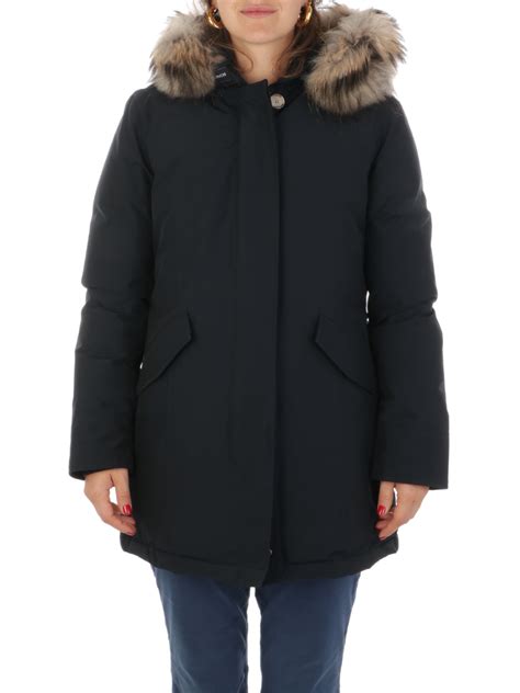 Woolrich giubbotto donnaChi non si informa adeguatamente in anticipo corre il rischio di ricevere woolrich giubbotto donna che non hanno la funzione desiderata o sono realizzati con materiali di qualità inferiore. Se volete un prodotto che soddisfi al meglio le vostre aspettative, dovreste provare un woolrich giubbotto donna.
  <p>Per i prodotti si possono trovare test online e confronti tra i prodotti.  I confronti tra i prodotti possono aiutare a confrontare le diverse funzioni o proprietà dei diversi prodotti. Di seguito, spieghiamo perché la ricerca è importante e di cosa si dovrebbe essere consapevoli quando si acquista un articolo.
</p>

<h2>Acquisto di Woolrich giubbotto donna - criteri importanti</h2>

<p>Una lista di controllo può aiutarti a evitare di dover cercare informazioni sui prodotti su decine di siti web. Di seguito è riportato un esempio di una lista di controllo che può aiutarvi a trovare il prodotto giusto. Importanti criteri di acquisto includono, ad esempio:
</p><ul>
<li>Opinioni dei clienti</li>
<li>Confronti dei prezzi</li>
<li>Dettagli del prodotto</li>
<li>Termini e condizioni di consegna</li>
<li>Domande dei clienti e risposte dei marchi</li>
</ul>
<h2>Qual è l