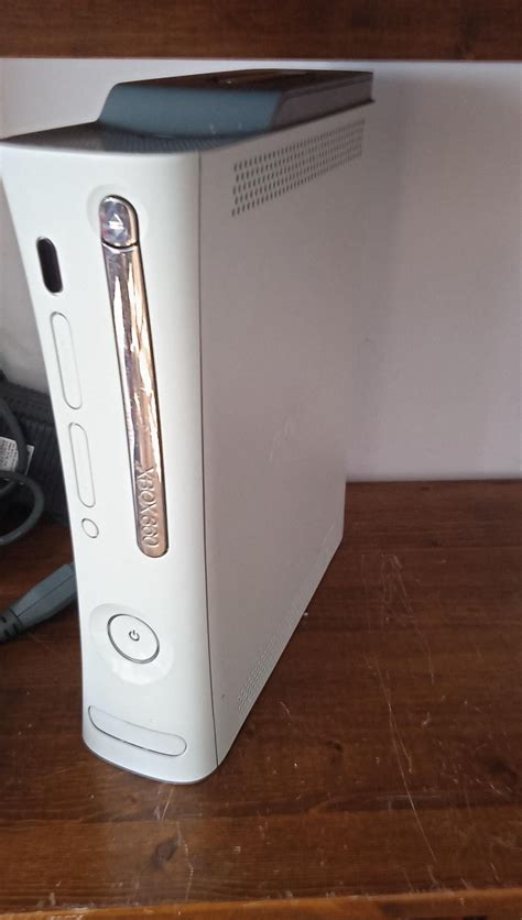 Xbox 360 60gbChi non si informa adeguatamente in anticipo corre il rischio di ricevere xbox 360 60gb che non hanno la funzione desiderata o sono realizzati con materiali di qualità inferiore. Se volete un prodotto che soddisfi al meglio le vostre aspettative, dovreste provare un xbox 360 60gb.
  <p>Per i prodotti si possono trovare test online e confronti tra i prodotti.  I confronti tra i prodotti possono aiutare a confrontare le diverse funzioni o proprietà dei diversi prodotti. Di seguito, spieghiamo perché la ricerca è importante e di cosa si dovrebbe essere consapevoli quando si acquista un articolo.
</p>

<h2>Acquisto di Xbox 360 60gb - criteri importanti</h2>

<p>Una lista di controllo può aiutarti a evitare di dover cercare informazioni sui prodotti su decine di siti web. Di seguito è riportato un esempio di una lista di controllo che può aiutarvi a trovare il prodotto giusto. Importanti criteri di acquisto includono, ad esempio:
</p><ul>
<li>Opinioni dei clienti</li>
<li>Confronti dei prezzi</li>
<li>Dettagli del prodotto</li>
<li>Termini e condizioni di consegna</li>
<li>Domande dei clienti e risposte dei marchi</li>
</ul>
<h2>Qual è l